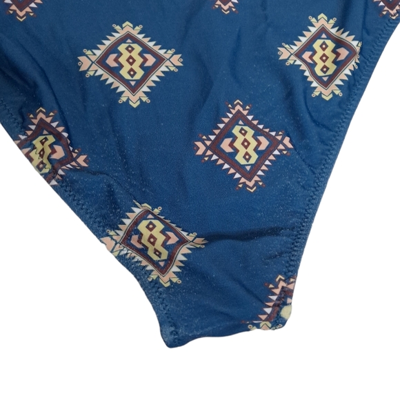 Cupshe Floral Bottom Bikini Size M - Picture 4 of 5